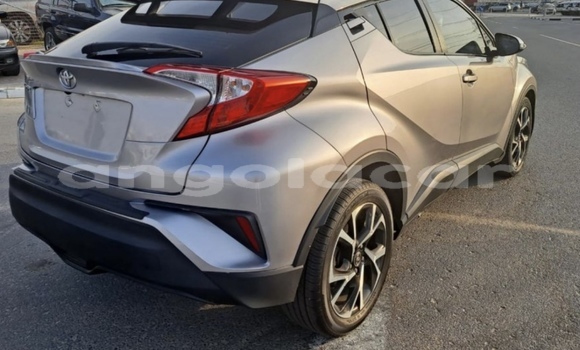 Comprar Usado Toyota C-HR Prata Carro em Luanda em Luanda Province Comprar Usado Toyota C-HR Prata Carro em Luanda em Luanda Province