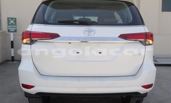 Acheter Occasion Voiture Toyota Fortuner Blanc à Luena, Moxico Acheter Occasion Voiture Toyota Fortuner Blanc à Luena, Moxico
