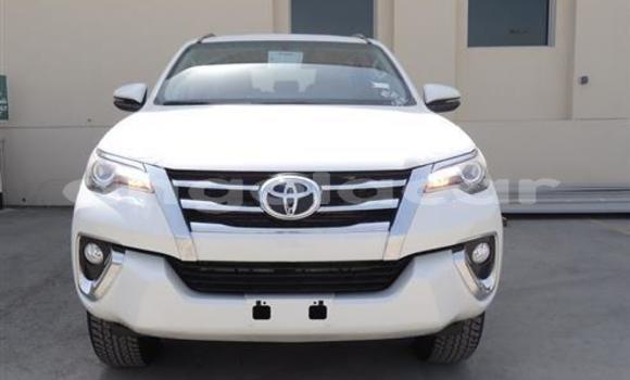 Acheter Occasion Voiture Toyota Fortuner Blanc à Luena, Moxico Acheter Occasion Voiture Toyota Fortuner Blanc à Luena, Moxico