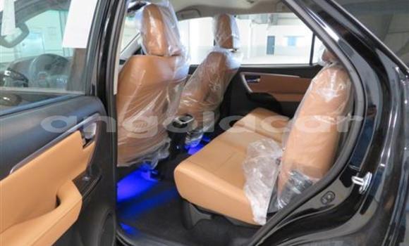 Comprar Usado Toyota Fortuner Preto Carro em Luena em Moxico Comprar Usado Toyota Fortuner Preto Carro em Luena em Moxico