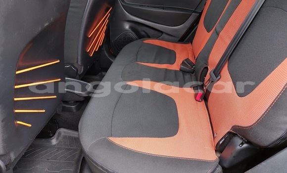 Buy Used Renault Captur Red Car in Luanda in Luanda Province Buy Used Renault Captur Red Car in Luanda in Luanda Province