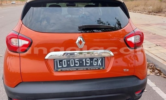 Buy Used Renault Captur Red Car in Luanda in Luanda Province Buy Used Renault Captur Red Car in Luanda in Luanda Province