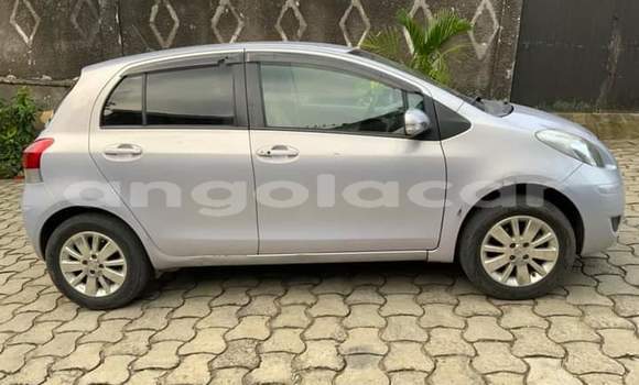 Comprar Usado Toyota Vitz Prata Carro em Luanda em Luanda Province Comprar Usado Toyota Vitz Prata Carro em Luanda em Luanda Province