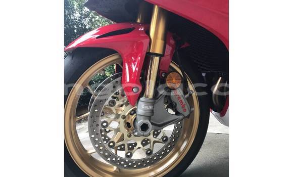 Comprar Usado Honda CBR 1000 RR Bege Moto em Luanda em Luanda Province Comprar Usado Honda CBR 1000 RR Bege Moto em Luanda em Luanda Province