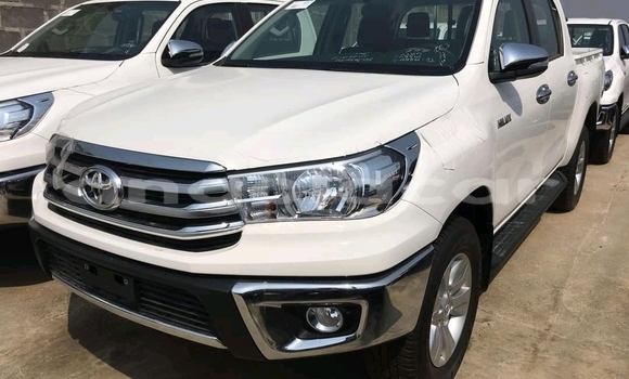 Comprar Usado Toyota Hilux Outro Carro em Luanda em Luanda Province