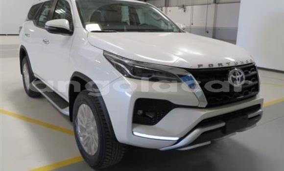 Buy Used Toyota Fortuner White Car in Huambo in Huambo Buy Used Toyota Fortuner White Car in Huambo in Huambo