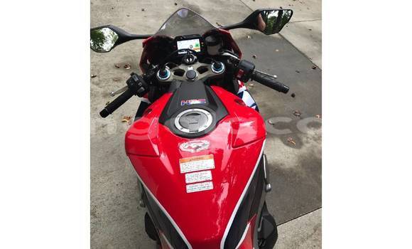 Comprar Usado Honda CBR 1000 RR Bege Moto em Luanda em Luanda Province Comprar Usado Honda CBR 1000 RR Bege Moto em Luanda em Luanda Province