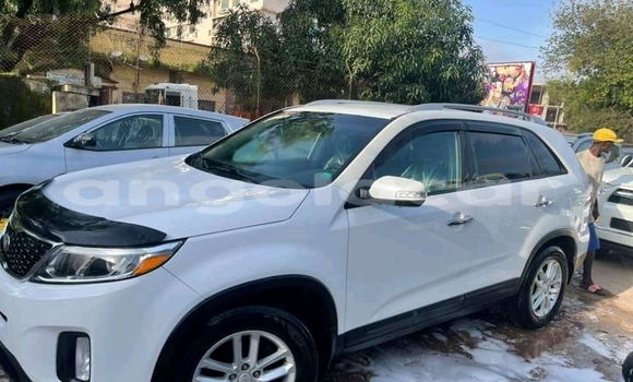 Buy Used Kia Sorento White Car in Luanda in Luanda Province