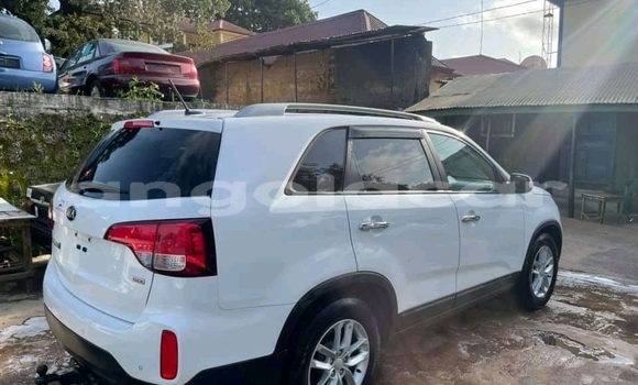 Comprar Usado Kia Sorento Branco Carro em Luanda em Luanda Province Comprar Usado Kia Sorento Branco Carro em Luanda em Luanda Province