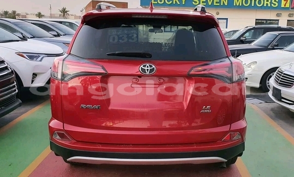 Comprar Usado Toyota RAV4 Vermelho Carro em Luanda em Luanda Province Comprar Usado Toyota RAV4 Vermelho Carro em Luanda em Luanda Province