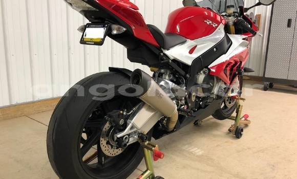 Comprar Usado BMW S 1000 Azul Moto em Luanda em Luanda Province Comprar Usado BMW S 1000 Azul Moto em Luanda em Luanda Province