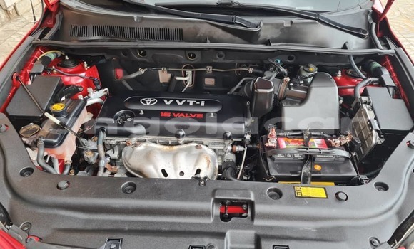 Acheter Occasion Voiture Toyota RAV4 Rouge à Luanda, Province de Luanda Acheter Occasion Voiture Toyota RAV4 Rouge à Luanda, Province de Luanda