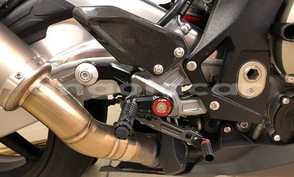 Comprar Usado BMW S 1000 Azul Moto em Luanda em Luanda Province Comprar Usado BMW S 1000 Azul Moto em Luanda em Luanda Province