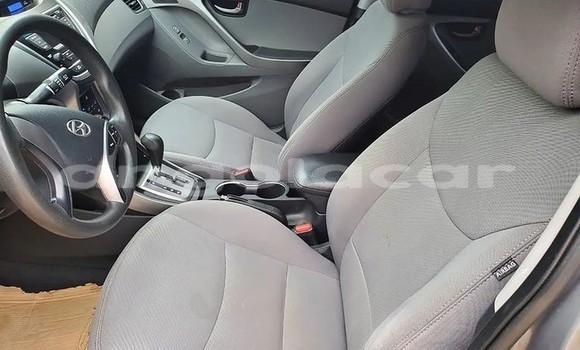 Acheter Occasion Voiture Hyundai Elantra Gris à Luanda, Province de Luanda Acheter Occasion Voiture Hyundai Elantra Gris à Luanda, Province de Luanda