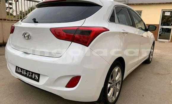 Comprar Usado Hyundai i30 Branco Carro em Malanje em Malanje Province Comprar Usado Hyundai i30 Branco Carro em Malanje em Malanje Province