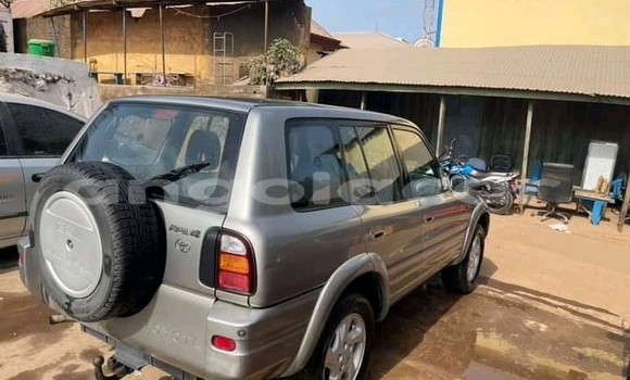 Buy Used Toyota RAV4 Silver Car in Luanda in Luanda Province Buy Used Toyota RAV4 Silver Car in Luanda in Luanda Province