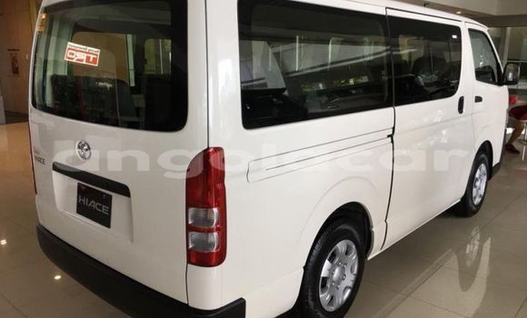 Comprar Usado Toyota Hiace Branco Carro em Luanda em Luanda Province Comprar Usado Toyota Hiace Branco Carro em Luanda em Luanda Province