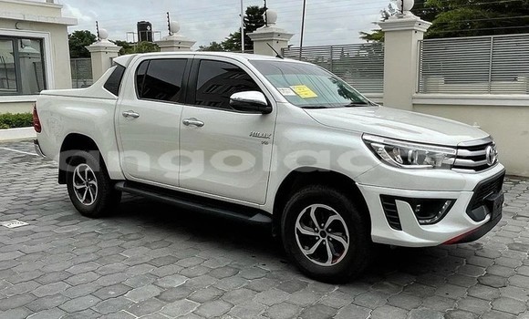 Acheter Occasion Voiture Toyota Hilux Blanc à Luanda, Province de Luanda Acheter Occasion Voiture Toyota Hilux Blanc à Luanda, Province de Luanda