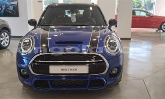 Comprar Usado MINI Cooper Azul Carro em Luanda em Luanda Province