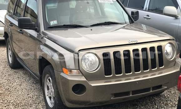 Buy Used Jeep Patriot Silver Car in Luanda in Luanda Province