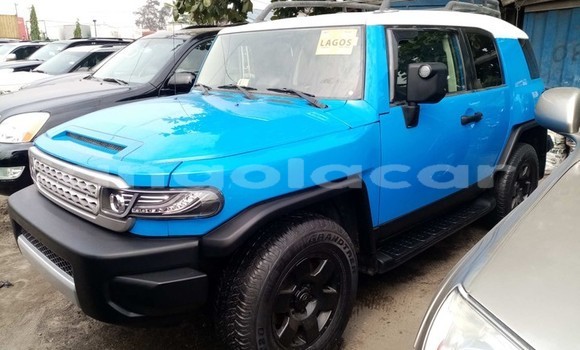 Comprar Usado Toyota FJ Cruiser Azul Carro em Luanda em Luanda Province