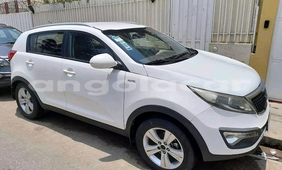 Comprar Usado Kia Sportage Branco Carro em Luanda em Luanda Province