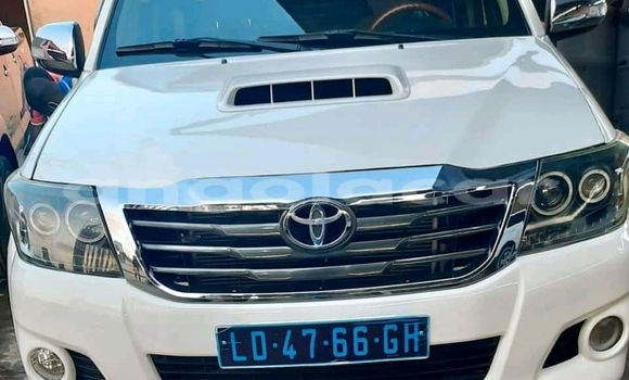 Acheter Occasion Voiture Toyota Hiluxe VIGO Blanc à Luanda, Province de Luanda Acheter Occasion Voiture Toyota Hiluxe VIGO Blanc à Luanda, Province de Luanda