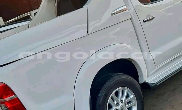 Comprar Usado Toyota Hiluxe VIGO Branco Carro em Luanda em Luanda Province Comprar Usado Toyota Hiluxe VIGO Branco Carro em Luanda em Luanda Province