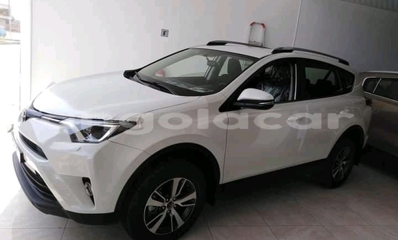 Buy Used Toyota RAV4 White Car in Huambo in Huambo Buy Used Toyota RAV4 White Car in Huambo in Huambo