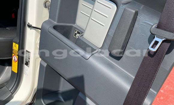 Buy New Toyota FJ Cruiser White Car in Luanda in Luanda Province Buy New Toyota FJ Cruiser White Car in Luanda in Luanda Province