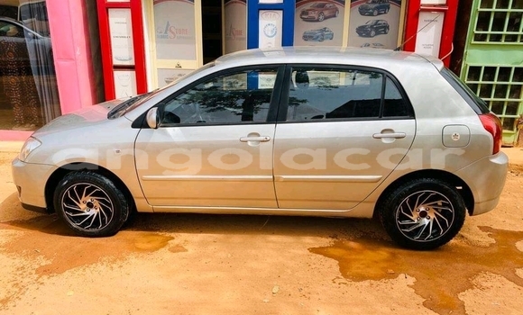 Comprar Usado Toyota Vitz Marrom Carro em Luanda em Luanda Province