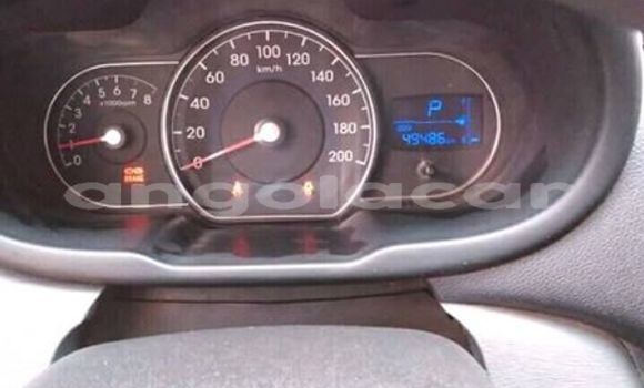 Comprar Usado Hyundai i10 Prata Carro em Luanda em Luanda Province Comprar Usado Hyundai i10 Prata Carro em Luanda em Luanda Province