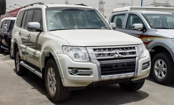 Buy Import Mitsubishi Pajero White Car in Import - Dubai in Bengo Province Buy Import Mitsubishi Pajero White Car in Import - Dubai in Bengo Province