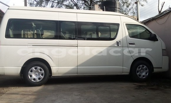 Buy Used Toyota Hiace White Car in Luena in Moxico