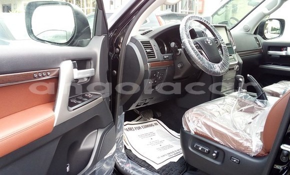 Acheter Occasion Voiture Toyota Land Cruiser Prado Noir à Luena, Moxico Acheter Occasion Voiture Toyota Land Cruiser Prado Noir à Luena, Moxico