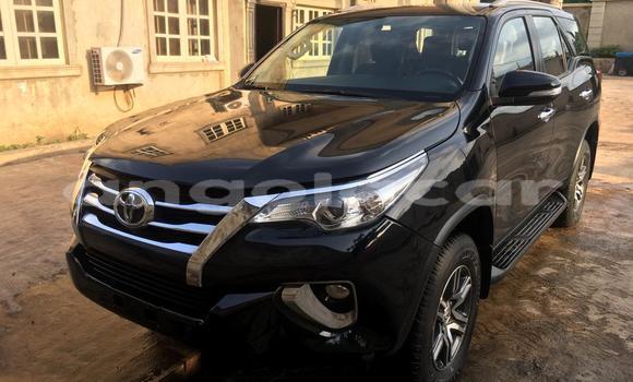 Acheter Occasion Voiture Toyota Fortuner Noir à Luena, Moxico Acheter Occasion Voiture Toyota Fortuner Noir à Luena, Moxico