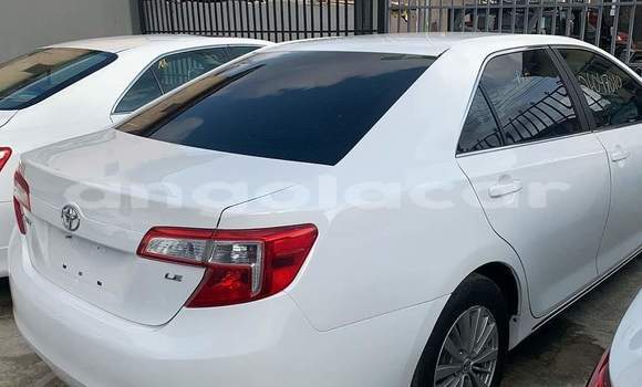 Buy Used Toyota Corolla White Car in Luena in Moxico Buy Used Toyota Corolla White Car in Luena in Moxico