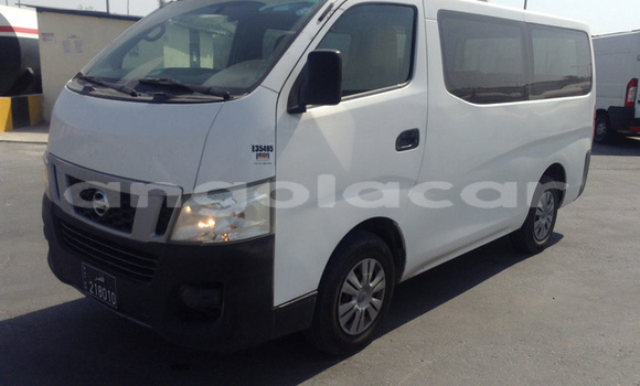 Buy Used Nissan Urvan Black Car in Luena in Moxico Buy Used Nissan Urvan Black Car in Luena in Moxico