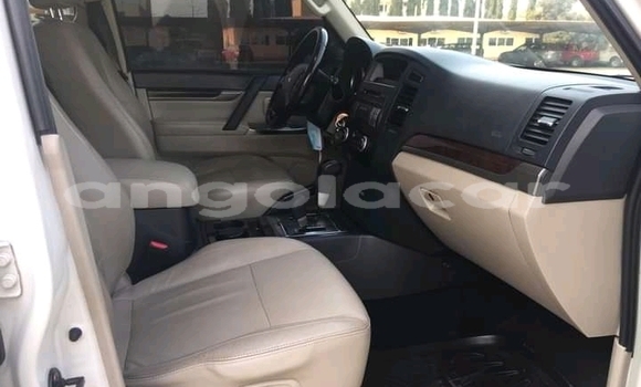 Buy Used Mitsubishi Pajero White Car in Luanda in Luanda Province Buy Used Mitsubishi Pajero White Car in Luanda in Luanda Province