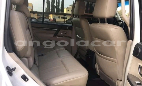 Buy Used Mitsubishi Pajero White Car in Luanda in Luanda Province Buy Used Mitsubishi Pajero White Car in Luanda in Luanda Province