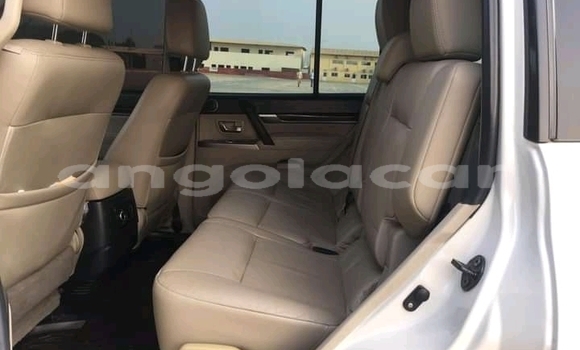 Buy Used Mitsubishi Pajero White Car in Luanda in Luanda Province Buy Used Mitsubishi Pajero White Car in Luanda in Luanda Province