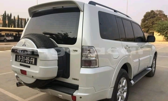 Buy Used Mitsubishi Pajero White Car in Luanda in Luanda Province Buy Used Mitsubishi Pajero White Car in Luanda in Luanda Province