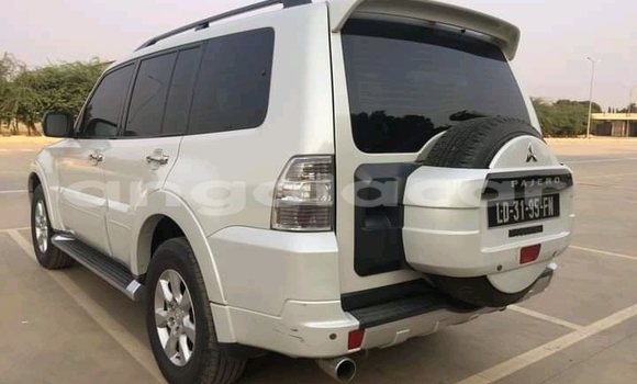 Buy Used Mitsubishi Pajero White Car in Luanda in Luanda Province Buy Used Mitsubishi Pajero White Car in Luanda in Luanda Province