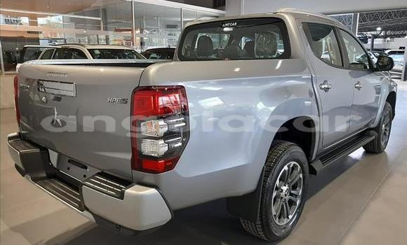 Comprar Usado Mitsubishi L200 Prata Carro em Luanda em Luanda Province Comprar Usado Mitsubishi L200 Prata Carro em Luanda em Luanda Province