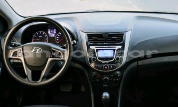 Acheter Occasion Voiture Hyundai Accent Autre à Luanda, Province de Luanda Acheter Occasion Voiture Hyundai Accent Autre à Luanda, Province de Luanda