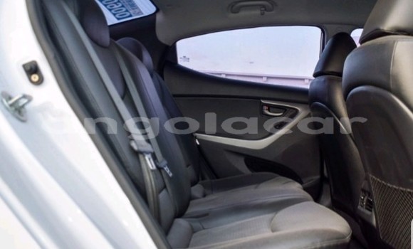 Acheter Occasion Voiture Hyundai Avante Blanc à Luanda, Province de Luanda