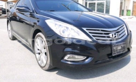 Acheter Occasion Voiture Hyundai Azera Blanc à Luanda, Province de Luanda