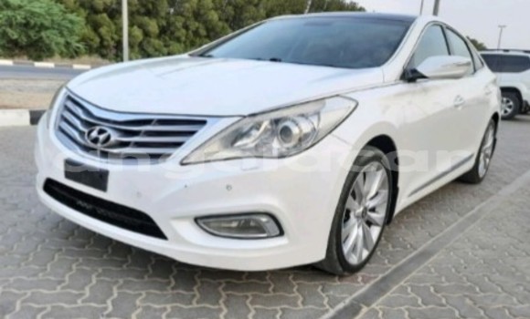 Acheter Occasion Voiture Hyundai Azera Blanc à Luanda, Province de Luanda Acheter Occasion Voiture Hyundai Azera Blanc à Luanda, Province de Luanda