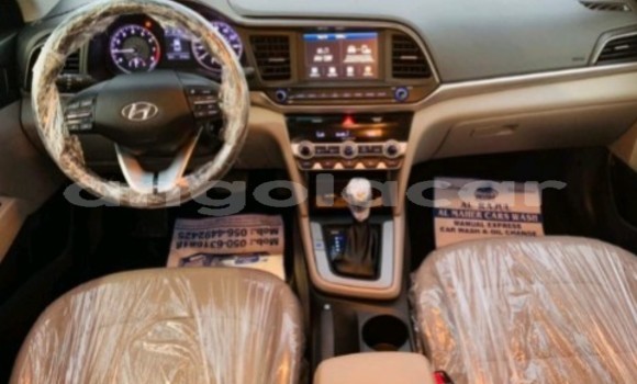 Comprar Usado Hyundai Elantra Outro Carro em Luanda em Luanda Province Comprar Usado Hyundai Elantra Outro Carro em Luanda em Luanda Province