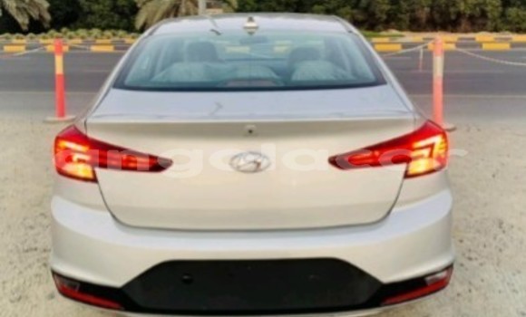 Comprar Usado Hyundai Elantra Outro Carro em Luanda em Luanda Province Comprar Usado Hyundai Elantra Outro Carro em Luanda em Luanda Province
